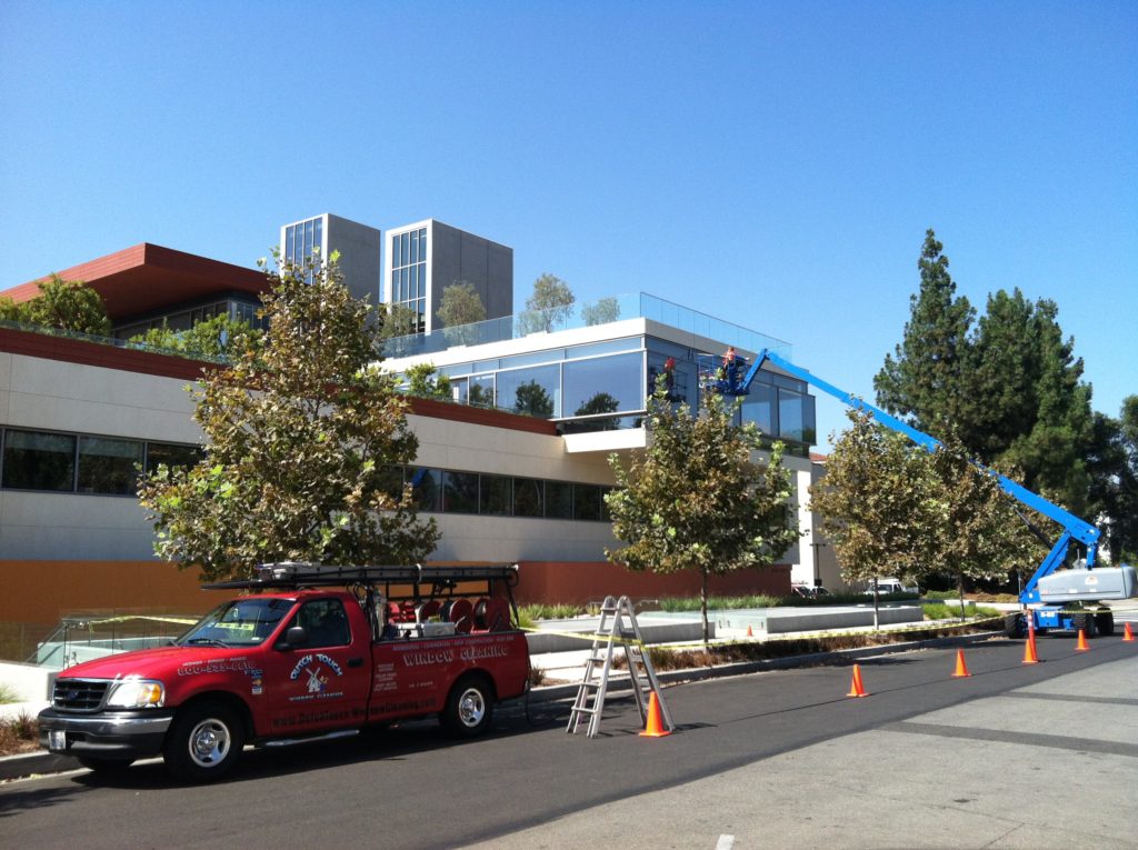 Commercial window cleaning in CA