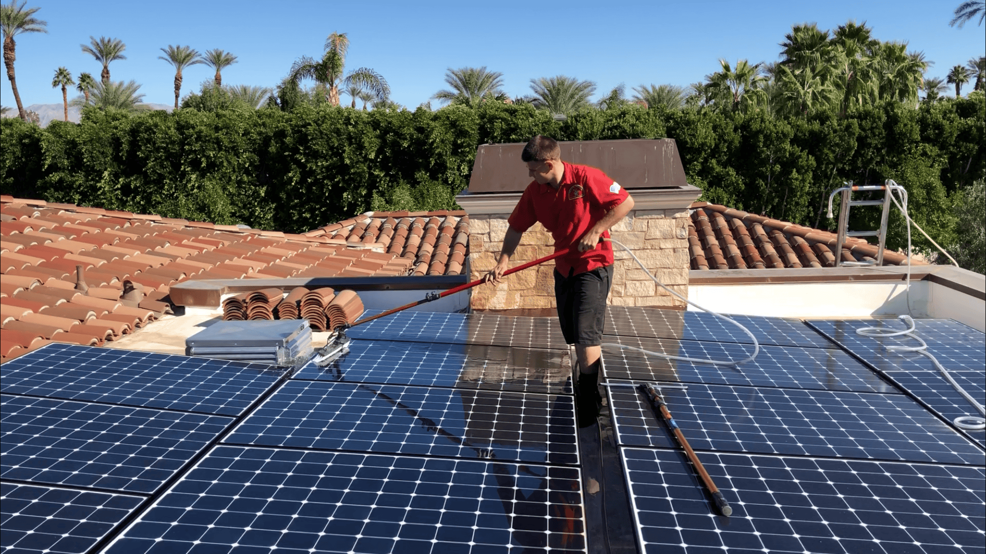 Cleaning solar panels to increase their efficiency